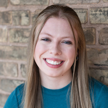 Presenter - Amber Bloss